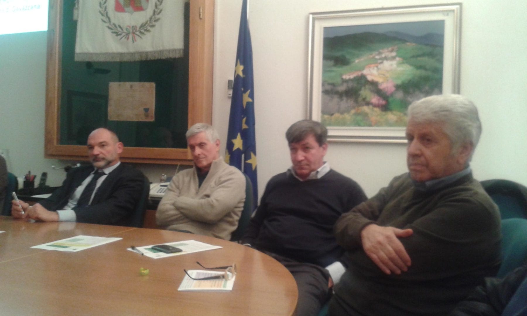 gavazzana assemblea fusione (Giancarlo Vaccari primo da destra)