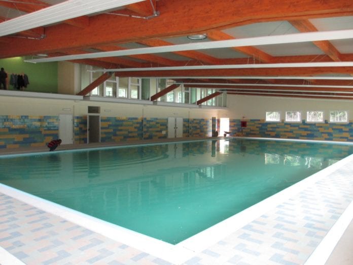 La vasca della piscina coperta di Arquata Scrivia