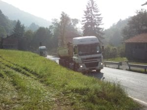 terzo valico castagnola polveri e camion