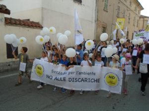Una manifestazione a Sezzadio contro la discarica Riccoboni