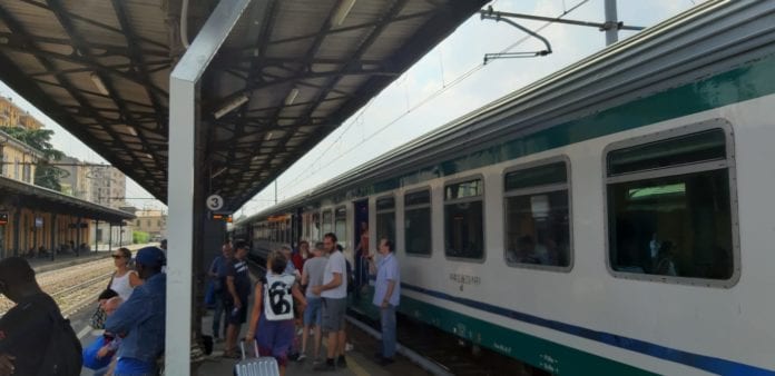 treni fermi a Tortona per l'incendio