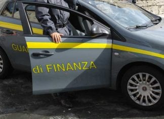 La Gdf scopre 58 lavoratori irregolari, multa per 150 mila euro
