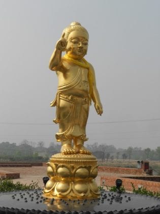 La statua del Budda bambino