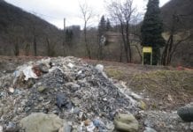 I rifiuti scoperti nel 2013 nel terreno della ex cartiera di Voltaggio