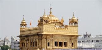 Il Tempio d'Oro nello stato indiano del Punjab