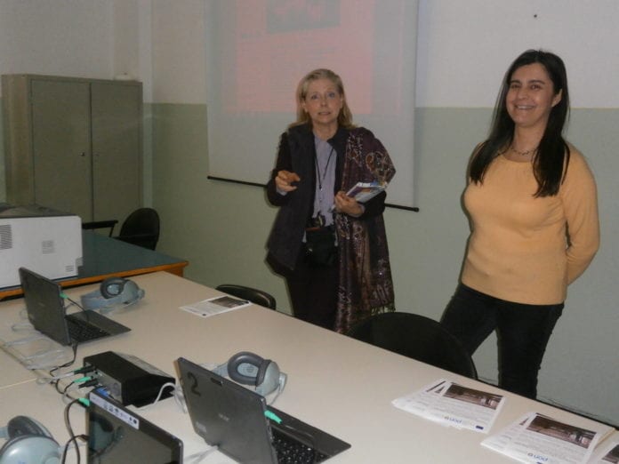 Ovada-Istituto-comprensivo-Sandro-Pertidni-da-sx-la-dirigente-Patrizia-Grillo-e-linsegnante-animatrice-digitale-Sabrina-Caneva