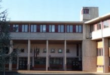 Alunni ed ex alunni difendono il liceo “Amaldi”: “Ci ha insegnato a porci domande”