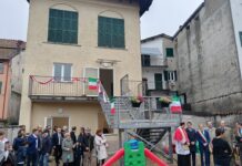 Taglio del nastro per l’asilo nido, “opera a favore della comunità e delle famiglie”