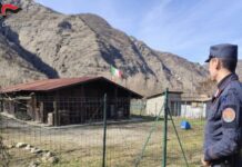 Edifici abusivi abbattuti lungo i fiumi e nei parchi grazie ai carabinieri forestali
